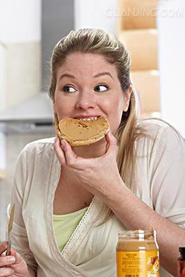 四类人不宜吃花生