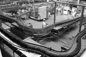 啤酒生产车间一角