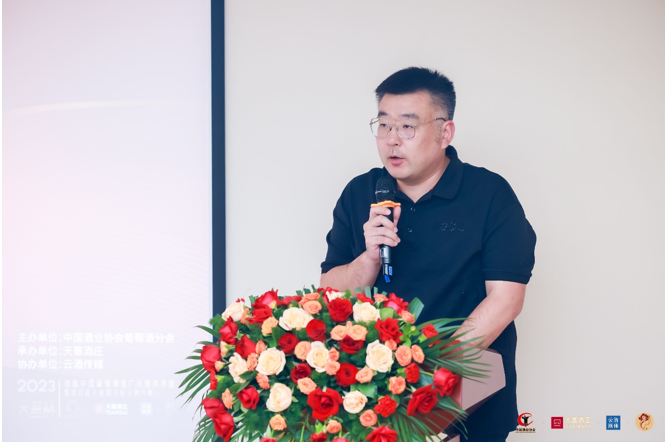 图说：云酒传媒常务副总裁周晓 